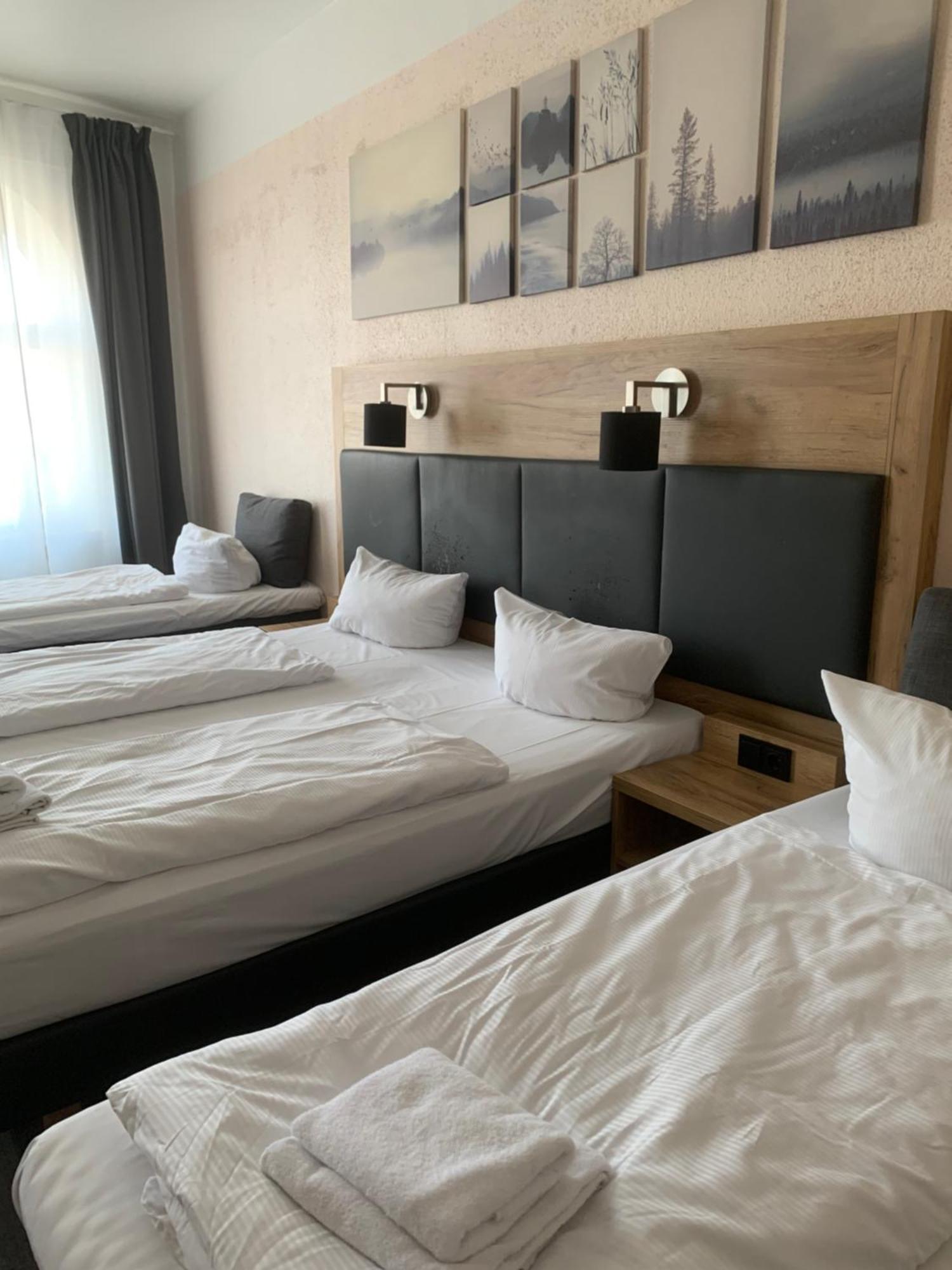 Hotel Bee Fang Hamburg Bagian luar foto